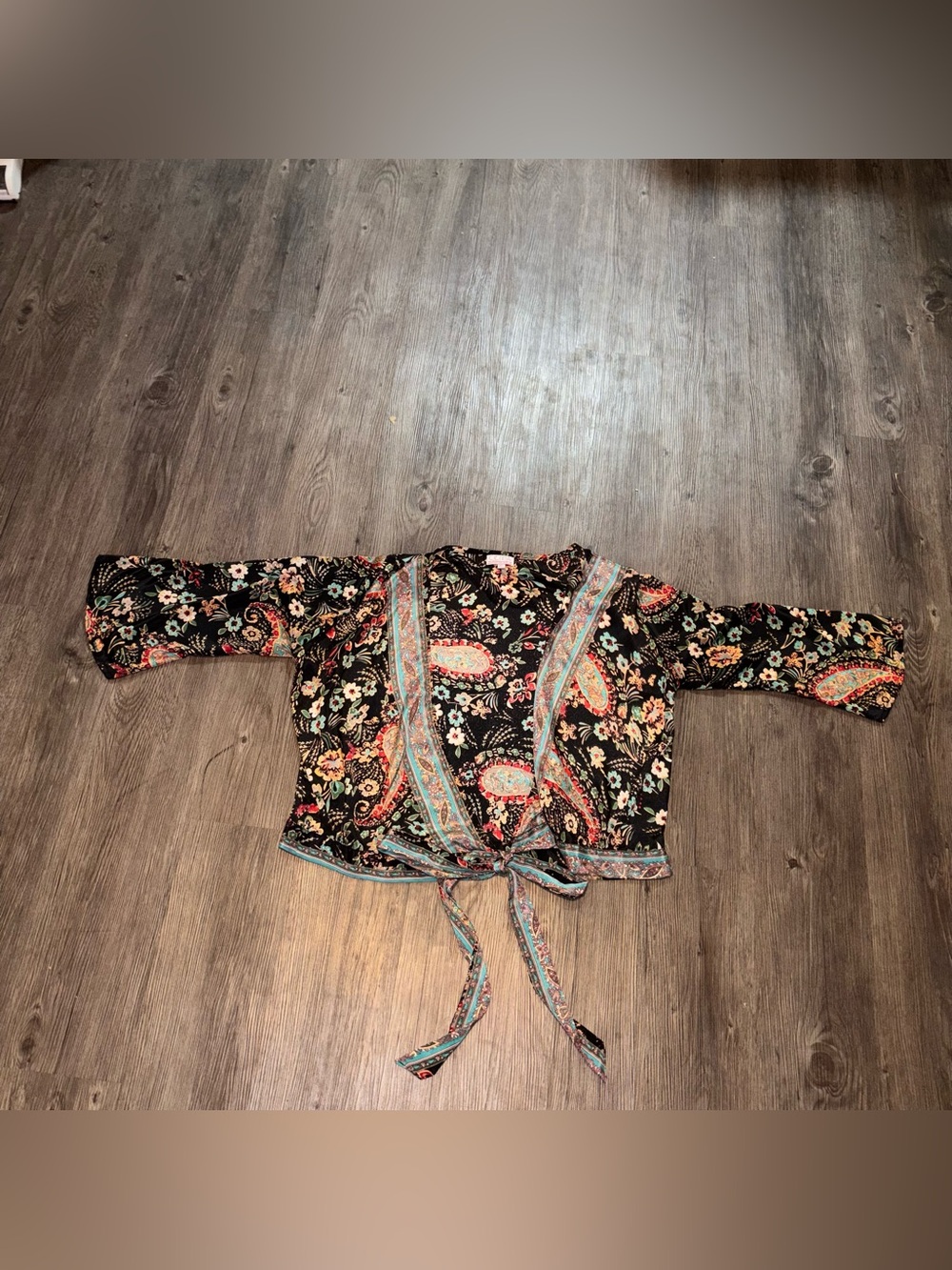 Boho Cienna Floral Paisley Tie-Front Top - Size M/L